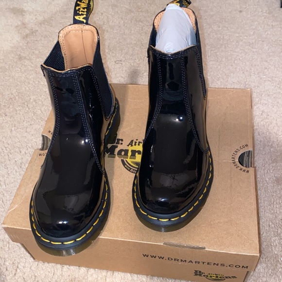 NWT Black Patent Lamper Dr Martens - Picture 4 of 9